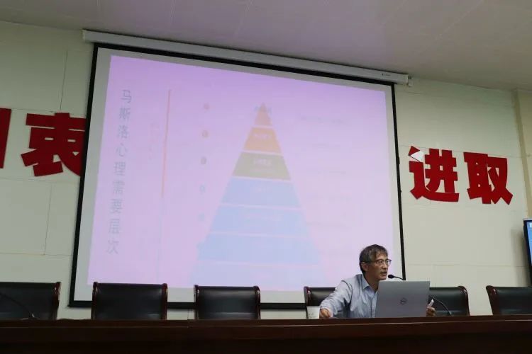 �Ϸ����L�S������С�e�k�����������}�v��