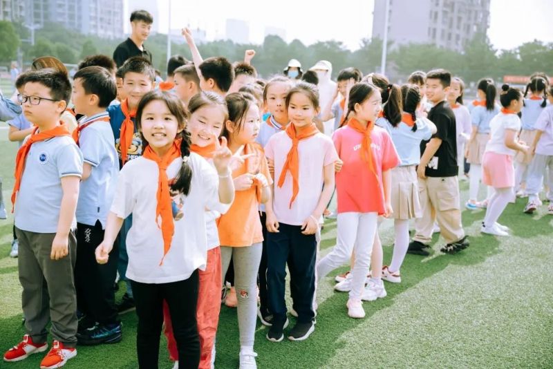 �Ϸ��Ў�������С�W(xu��)�ڶ�ʮ���У�@�Ļ���(ji��)֮���꼉(j��)������չ���(d��ng)