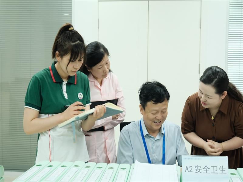 �Ϸ������v�׽̼��F�����ￂ�@ӭ�ӵ��嶽�W؟�΅^������헙z��