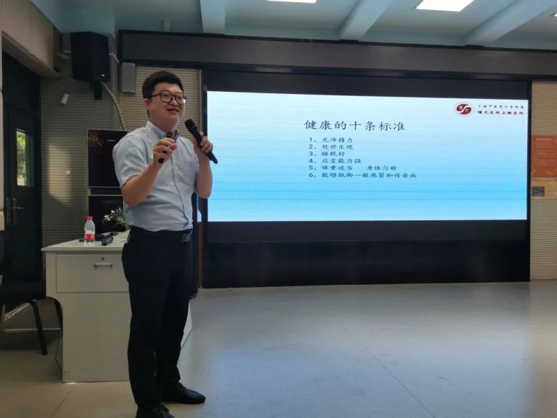 �P�۽��� ��ůУ�@�����Ϸ���ꖹ�С�W�̎�����֪�R�v��