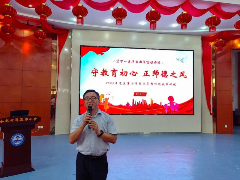 �Ϸ������b��С�W������һ���������Ðی��Î���