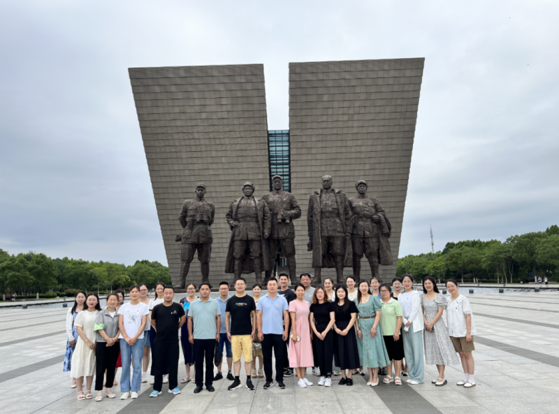 �Ϸʎ�����С�������F�L�S��У�����V�q�£��и�������