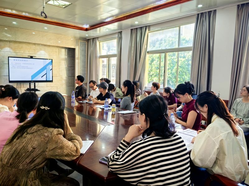 ���^�^(q��)С�WӢ�Z���Е��h�f��Ч