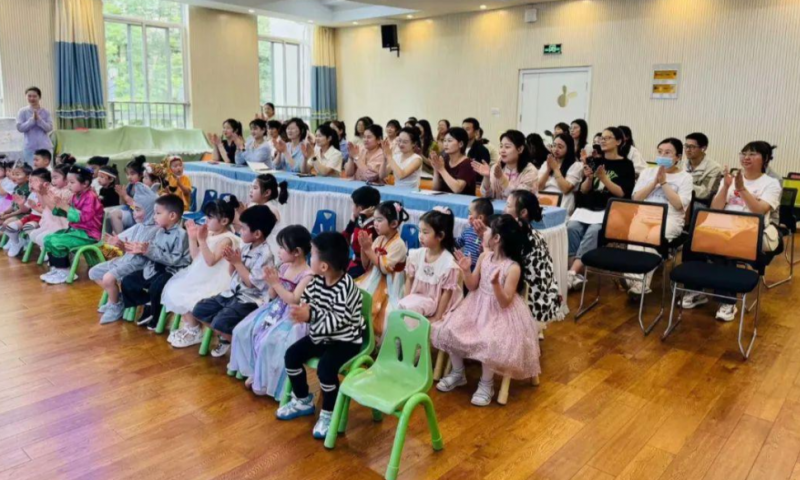 �Ϸ����p�׽������F��Ȼ�ӷֈ@�м��n�}ϲ�@�ѿ�