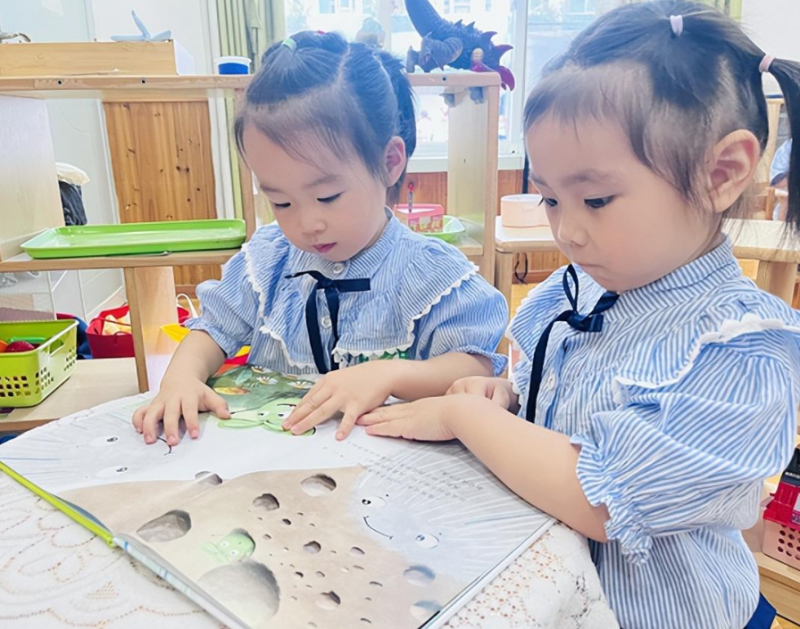 �Ϸ��н����ֶ���M�����׽������F���@�_չ�D����헙z��