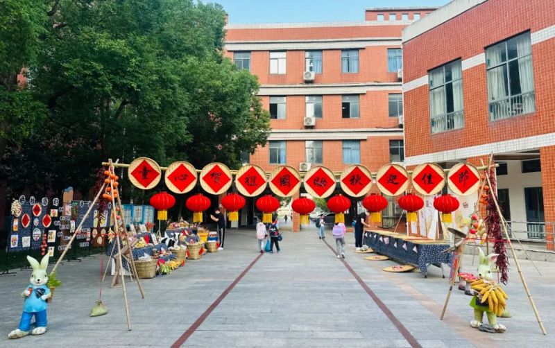 �Ϸ��Ў������ٵڶ�С�W�_չ��ӭ���c �c�S�ա�ϵ�Єڄӌ��`���