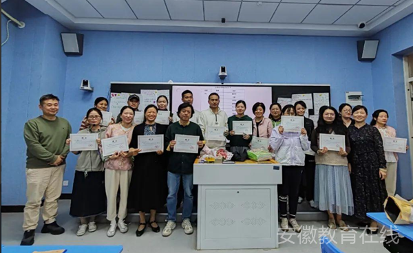 �Ϸ������b��С�W�e�����{���̎�ͽ�Y�����Ӄxʽ