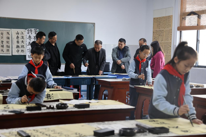 �Ϸʎ�����С�������F�L�S��У����������ˮƽ����������m�lչ