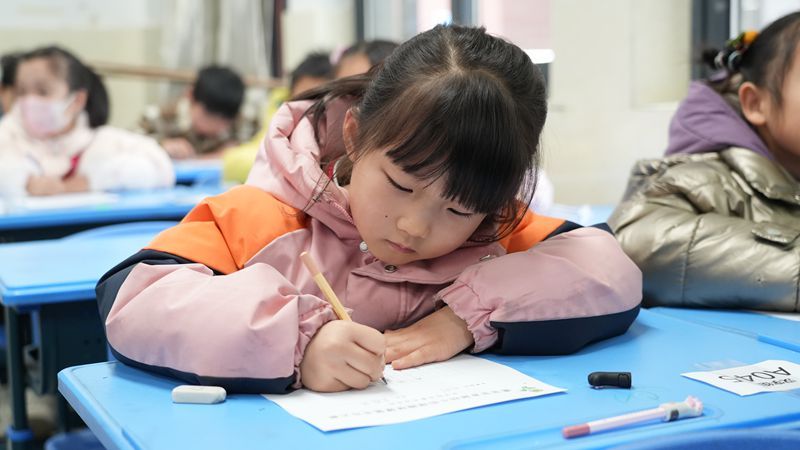 ��У�����������h����