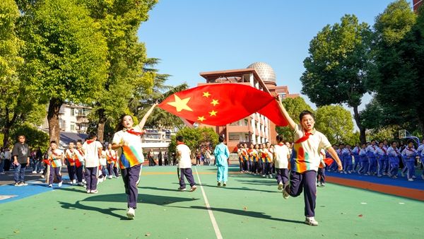 ����С�W��ꖹ��w�������ģ��������e�ٰl(f��)չ