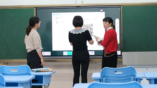 �������ֻ� ���F���|�� �����Ϸ��а��Ӆ^����Z�ڶ����С�W���M���ǻ��̌W