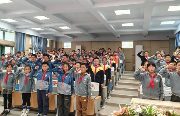 �Ϸ���ꖹ�С�W�e�е��Č�����꠴������