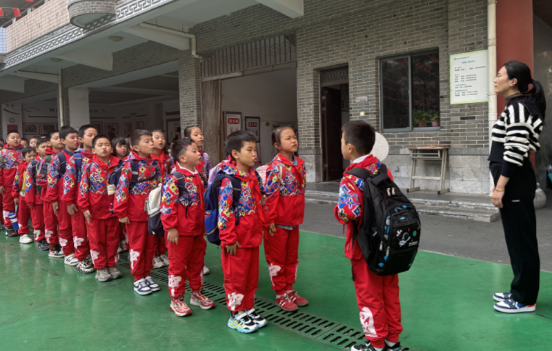 �Ϸ������b��С�W�۴�·У�^�_չ2024���＾����·��u��