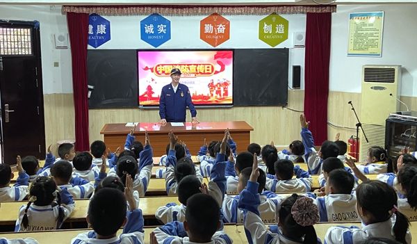 ����С�W�����L�M�n�� ��ȫ��ͯ��