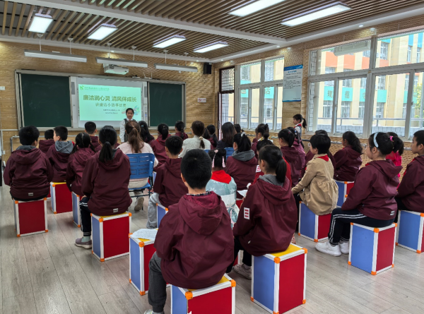 �����������F(tu��n)����У�^(q��)�_(k��i)չ��������(r��n)���` ���L(f��ng)����L(zh��ng)���v����С���±�ِ