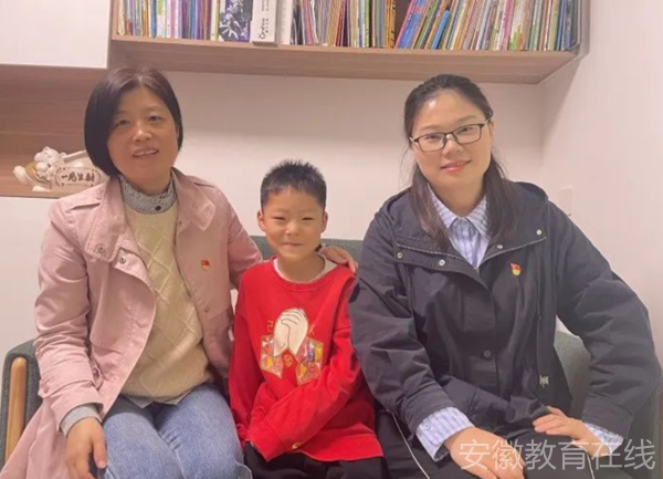 �Ϸ������b��С�W�۴�·У�^�_չ���L���