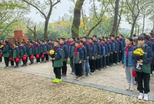 �����������F�`ϪУ�^�����мtɫ���� ̽����Ȼ�W��