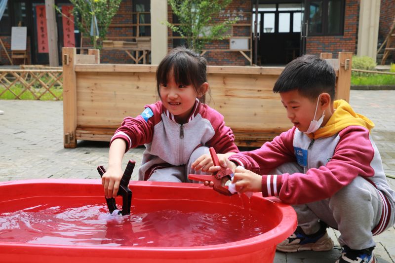 ���I���^(q��)������С�W(xu��)�ڄӌ��`����(li��n)���w