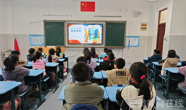 �Ϸʎ�����С�������F�L�S��У�_չ���������o�����