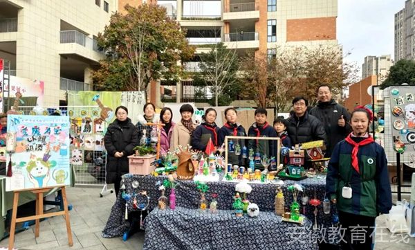 ���c·����С�W�`ϪУ�^���ӏ]ꖅ^������Єӡ�֮�ڄӽ����ɹ�չʾ���