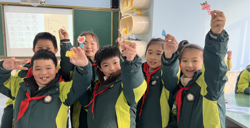 �Ϸ��н�����С�W���Ӳʺ��n�̿옷��չ�ջ��