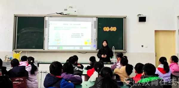 �Ϸ��а��c·����С�W(xu��)�`ϪУ�^(q��)�_(k��i)չУ�@���ʳ�V�O(sh��)Ӌ(j��)���(d��ng)