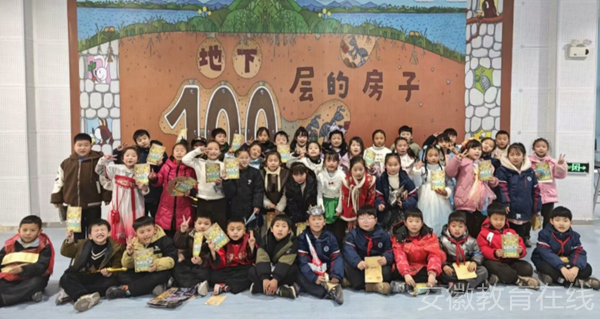 �Ϸʎ�����С�������F�L�S��У�e�kһ�����꼉���B��