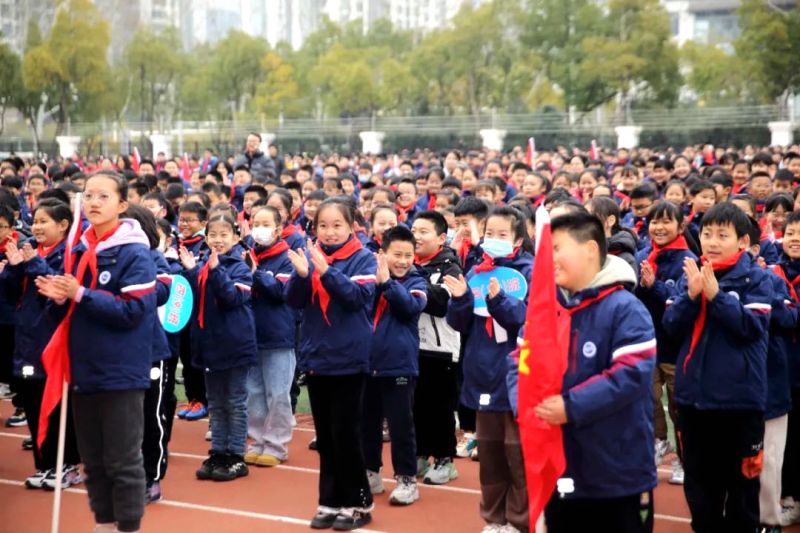 �Ϸʎ�����С�e�k2025�괺���_�W��Y�����������_�W��һ�n