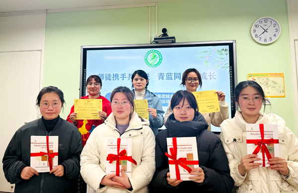 �Ϸ��а��c·�׃��@����֮��ֈ@����ͽ�y�ֹ��^�M(j��n)���{(l��n)ͬ�x�ٳ��L(zh��ng)