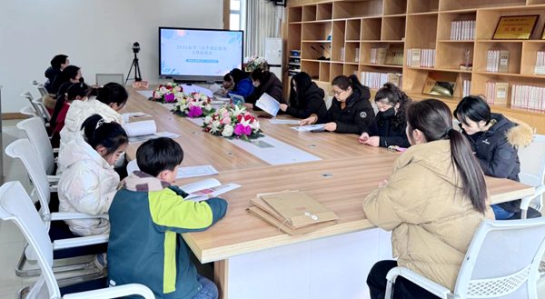 �Ϸ��н�����С�W(xu��)���_2025�괺�������c(di��n)���n�����(w��)����������(d��ng)��