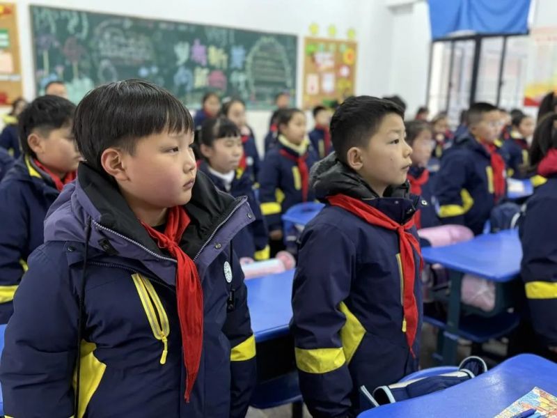 �Ϸ��а��c·����С�W�������F���������h���񣬠�����������