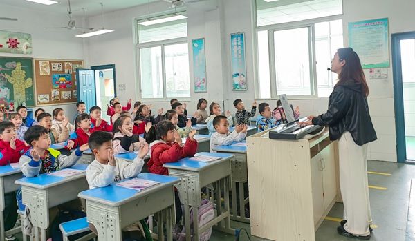 ʮ�����ČWУ�����h�����}����������ʽҊ��Ч