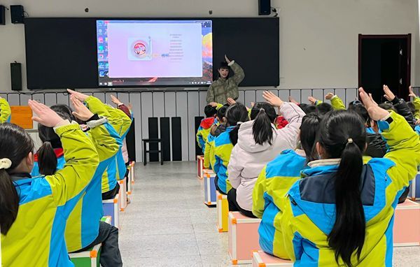 ����С�W�������̌W��˼��  У�H����������