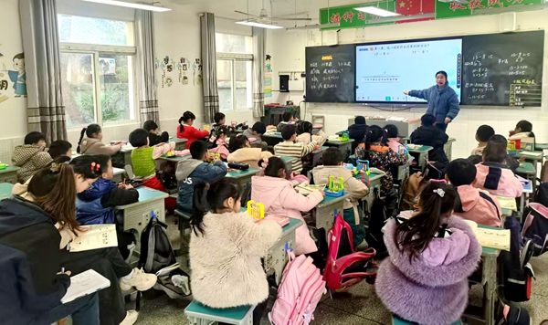 ������ČW(xu��)У����ͽ�Y(ji��)�������½̎�վ��(w��n)�n��