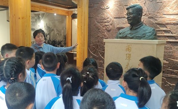 ʮ�����ČWУ������ɽ���� �ЌW�g����