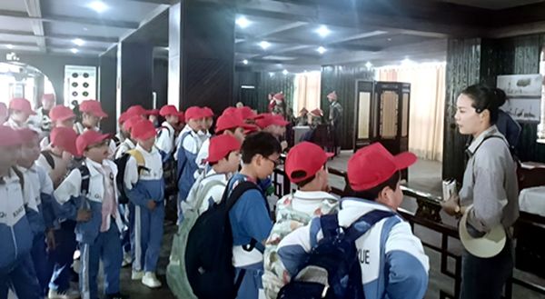 ����С�W���꼉�����ЌW�����A�vʷ��