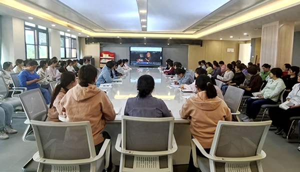 �Ϸ��а��c·�׃��@�������Fӭ��·�ֈ@�����Ў��ۣ�����ͯ��