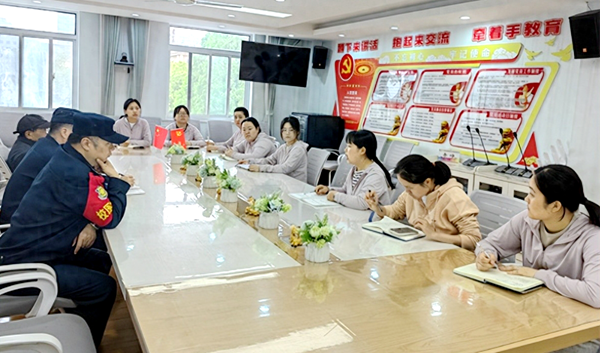 �Ϸ��а��c·�׃��@�������F���@����ȫ���o�����ҡ�ͯ����