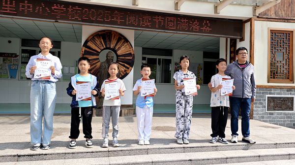 ʮ�����ČWУ2025����x���A�M�չ�