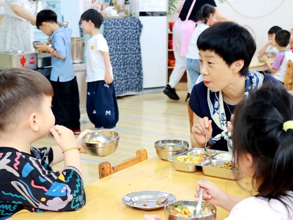 ���ɴ���һί�T�����M(j��n)ʯ������׃��@ů�������ʳ������