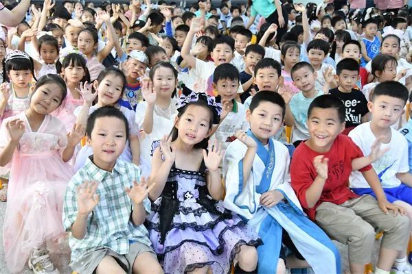 �Ϸ��а��c·�׃��@�e�k��ʮ����ˇ�g���ߴ�அ�I��Y