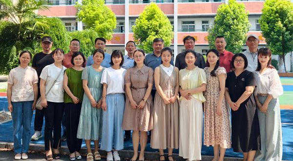 ����С�W(xu��)���۽�AI�x��  �Ƅ�(d��ng)���|(zh��)���l(f��)չ