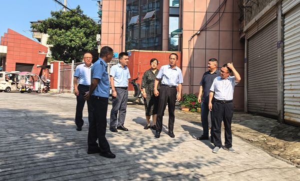 �˹��l������С�W����У�@��߅�h��