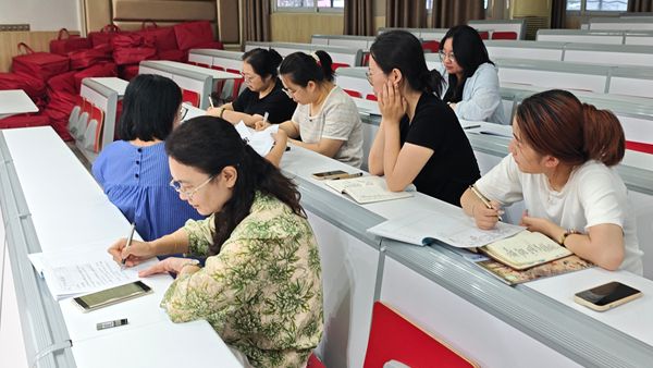 ����С�W���_�W�����g���й������h