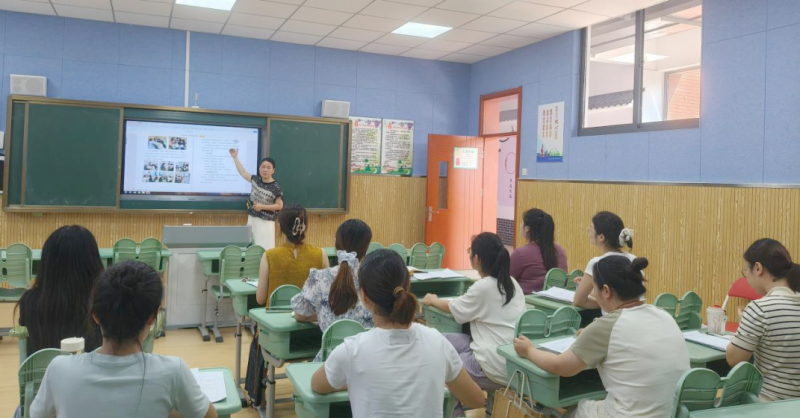 �Ϸ��н�����С�W���_2025���＾�W�ڽ̌W����������