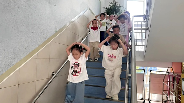 ���c�������C�P�׃��@�_չ����һ�ˡ����Ց�����ɢ�ݾ�