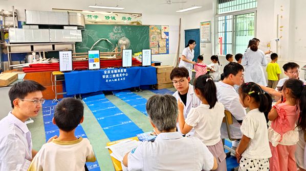 ʮ�����ČWУ�_չ�W�������w�z����