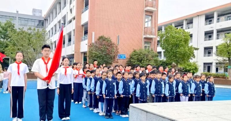 �Ϸ��а���ԷС�W�e�н��76�������}�������꠆T��ꠃxʽ