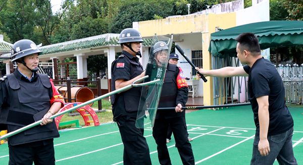 ʯ������׃��@������������������������У�@��ȫ����