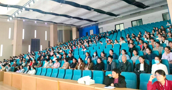 ���b��С�W(xu��)���AͥУ�^(q��)������У�@�����L��x��Ӗ(x��n)�����(d��ng)�ɹ��e�k